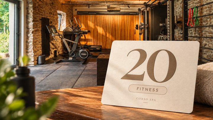 Předplacená karta Fitness 20× před fotografií fitness Corso.