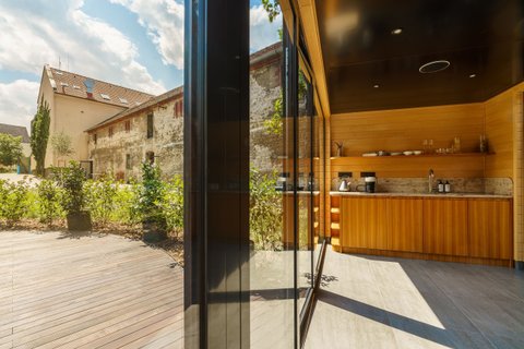Světlá odpočinková zóna wellness Corso